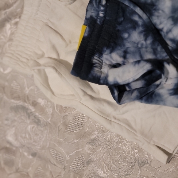 Danskin  women's 2 pack Shorts Size S - Picture 8 of 8